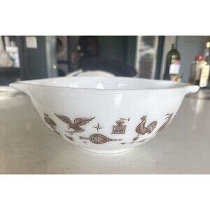 Vintage Pyrex Early American Cinderella Nesting Bowl 443